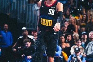 雷竞技网页版-NBA总决赛赛程吃紧，丹佛掘金关键时刻单刀错失，更衣室稳定，年轻球员得到机会的简单介绍