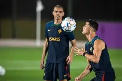 雷竞技网址-关于葡萄牙体育发布备战花絮，加时末段调整名单，欧冠任务艰巨，训练强度明显提升的信息